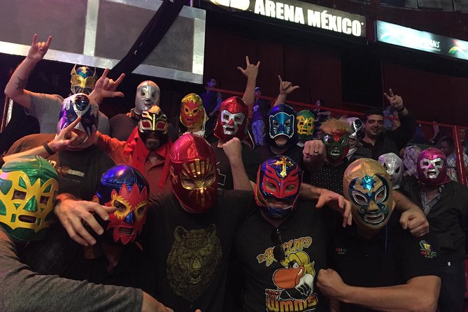 Lucha Libre Tour and Mezcal Tasting in Mexico City - The Walk to Arena México: Short by City Standards, Still Real