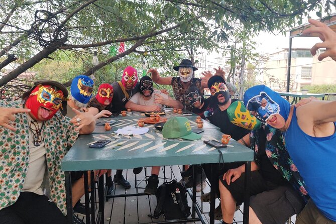 Lucha Libre Tour: guide by professional lucha libre wrestler - Logistics That Matter: Group Size, Cameras, and the Crowd Reality
