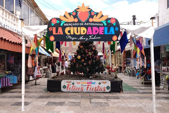 Markets private tour: La Ciudadela, Sonora, San Juan & Lagunilla - La Lagunilla on Sundays: Tepito Energy, Antiques, and a Michelada