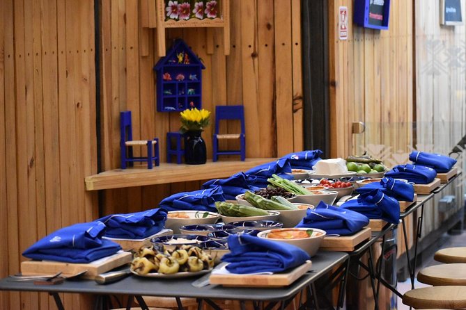 Mexican Street Tacos Hands-on Cooking Class and Market Tour - Who should book this taco-and-market class