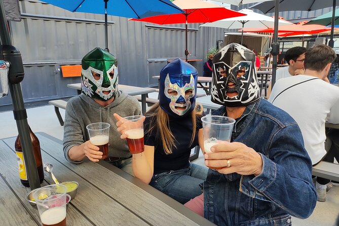 Mexican Wrestling and Gastronomy Show - Drinks and the mezcal moment before the bouts