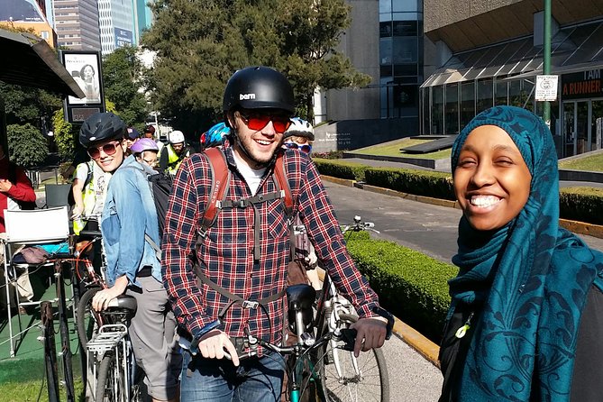 Mexico bike tour - Chapultepec Park and big-city navigation: why bikes beat walking here