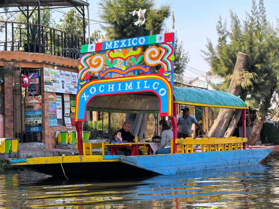 Mexico City: All-Inclusive College Student-Guided Boat Tour - The 7:00 a.m. Secret Canals Tour: the early bird advantage