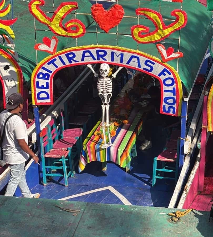 Mexico City: All-Inclusive College Student-Guided Boat Tour - Who this boat tour suits best (and who should think twice)