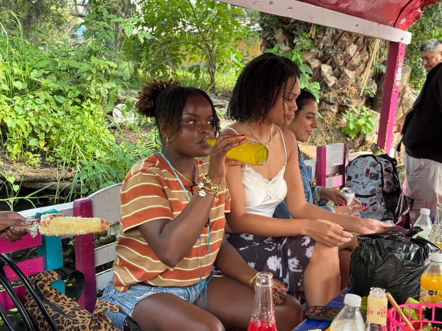 Mexico City: All-Inclusive College Student-Guided Boat Tour - Quick guide: tips to get the most out of your gondola time