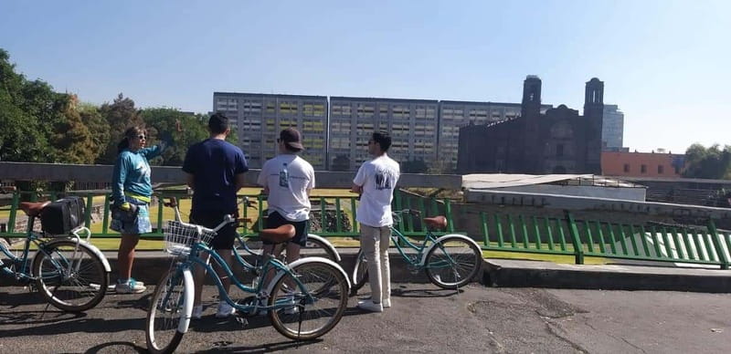 Mexico City: Art Naco, murals & street art bike tour - Should you book it? My call