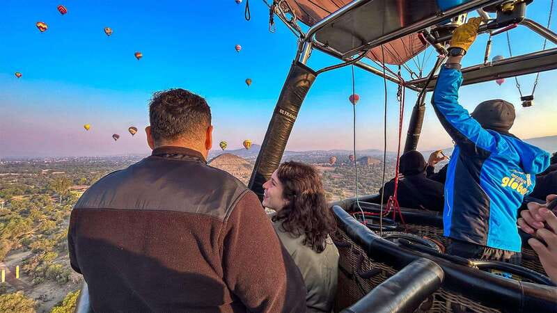 Mexico City: Balloon Flight, Teotihuacan & Guadalupe Shrine - The Landing Moment: Wine Toast, Breakfast, and a Flight Certificate