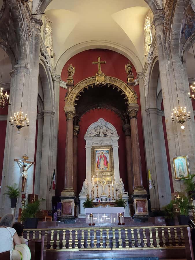 Mexico City: Basilica of Guadalupe Complex Tour - Meeting point and getting there by metrobus (without losing your morning)