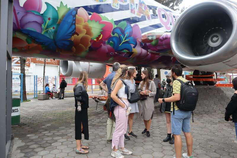Mexico City: City Highlights Cable Car Ride w/ Taco & Tour - Market Taco Break and the Airplane Library Stop