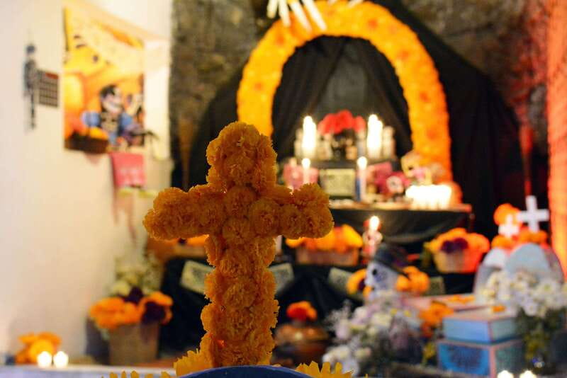 Mexico City: Day of the Dead House and craft workshop - The Short Secret Stop: A Quick Break With Purpose