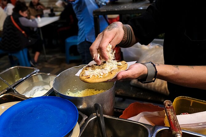 Mexico City Food Tour in the Historic Center: Heritage on a Plate - Getting your bearings at the Zócalo before you eat