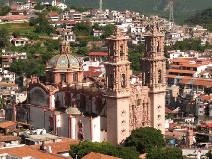 Mexico City: Full-Day Taxco and Cuernavaca Tour - The Bilingual Guide and Attentive Driver Factor