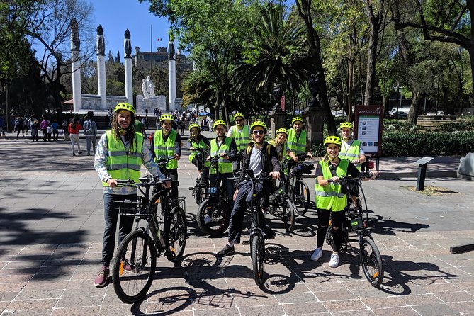 Mexico City Highlights E-Bike Tour With Foodie Stops - Meet at Laila Hotel Reforma and get rolling without chaos
