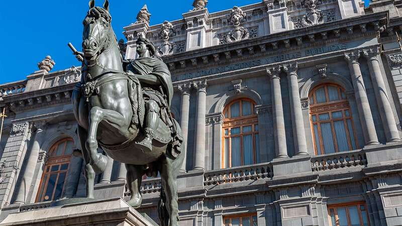 Mexico City: Historic Downtown Walking Tour - Starting at McDonald’s in the Zócalo (and finding your guides)