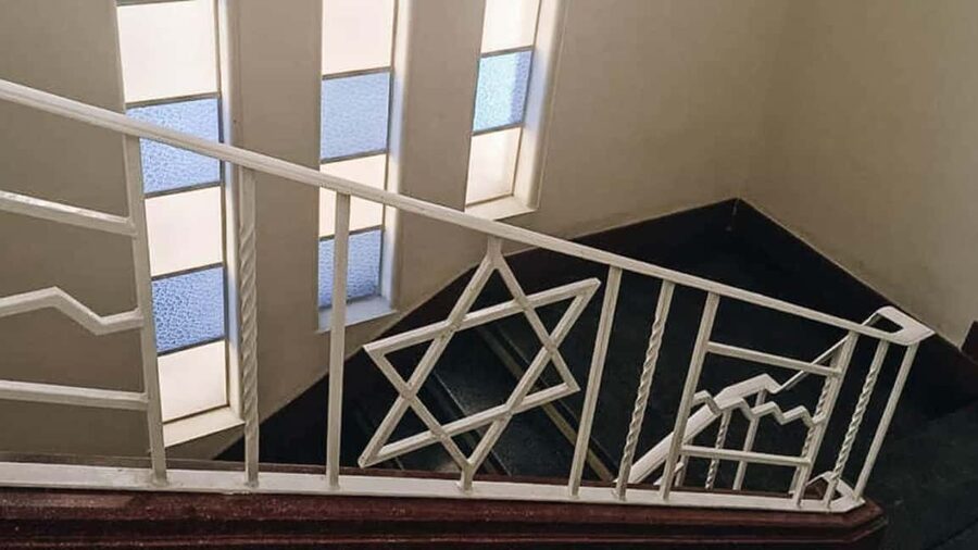 Mexico City: Jewish Presence - Inside the Jewish Synagogue Visit: Loreto Park and a Community That Kept Rebuilding
