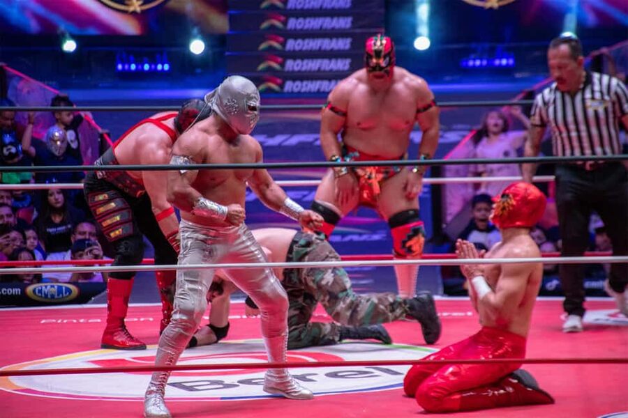 Mexico City: Local Walking Tour with Mezcal & Wrestling Show - Arena México or Arena Coliseo: The Format Stays the Same
