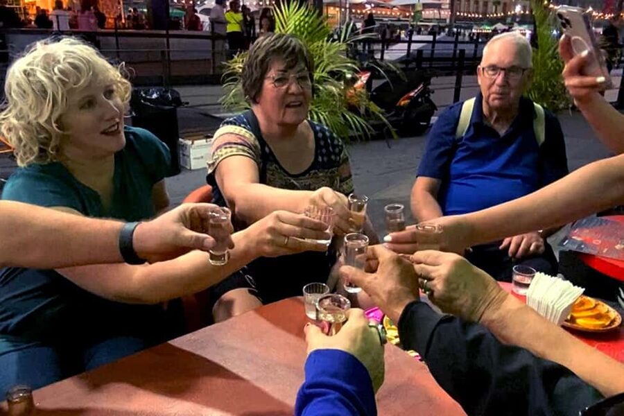 Mexico City: Local Walking Tour with Mezcal & Wrestling Show - What You’ll Actually Feel in the Crowd