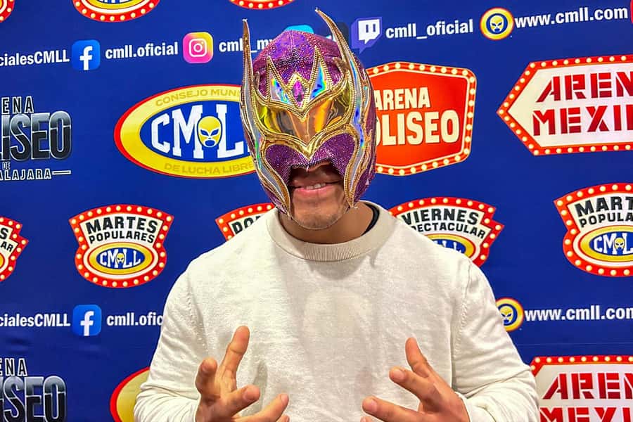 Mexico City: Mexican Lucha Libre Experience & Mezcal Tasting - Metrobus Transit (and the Saturday Twist)