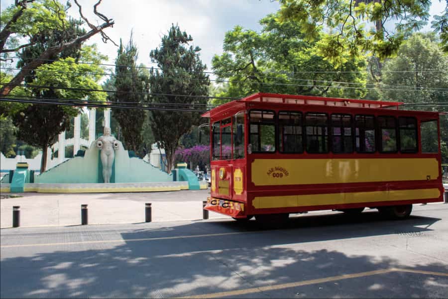 Mexico City: Mexico Tram, Iconic Landmarks, and Legends - Key things to know before you ride