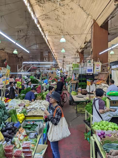 Mexico City: Mystic Markets La Merced & Sonora Culinary Tour - La Merced Market: where your guide turns the crowd into a route