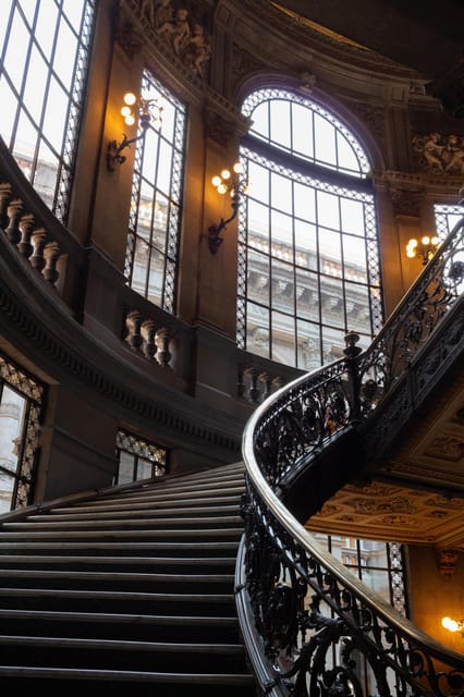 Mexico City: National Art Museum Guided Tour - French frescoes and furniture: the European thread in the story