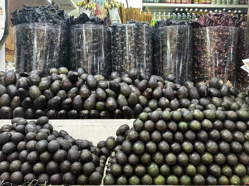 Mexico City: Old Town Food Tour of 7 Tastings & Secret Dish - Bakery Pastry and Artisanal Chocolate: The Sweet Reset