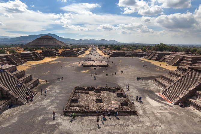 Mexico City Private City Tour: Teotihuacan and Basilica of Our Lady of Guadalupe - Basilica of Our Lady of Guadalupe: Why This Stop Matters to Mexico