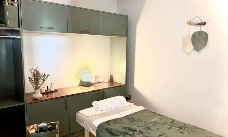 Mexico City: Relaxing or Decontracting Massage Experience - Price and value: what $105 buys in a calm, private cabin