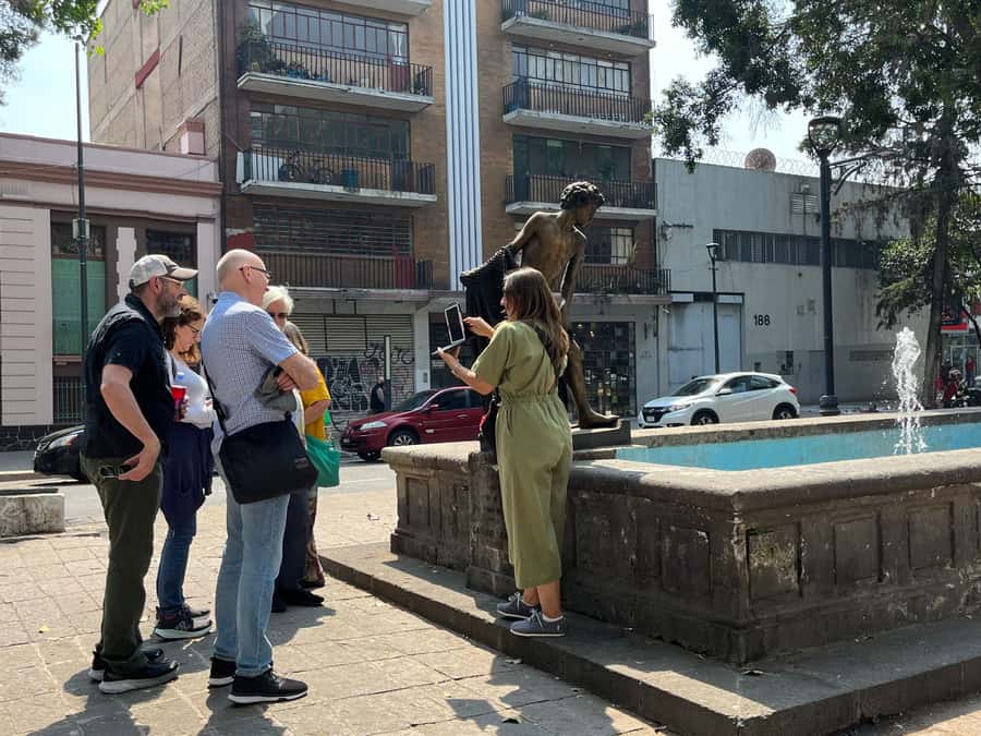 Mexico City: Roma and Condesa Guided Walking Tour - Roma’s early-1900s homes and the Art Nouveau/Art Deco show