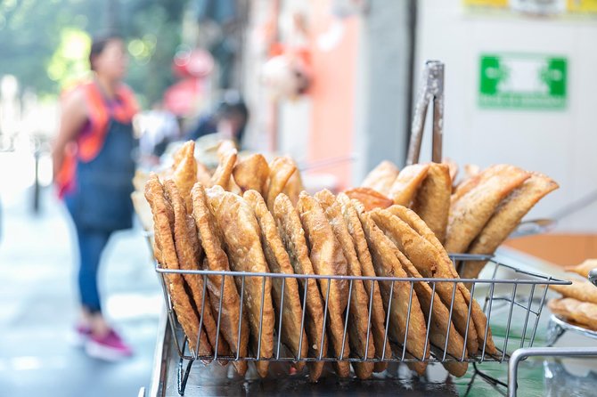 Mexico City: Roma & Condesa Private & Personalized Walking Tour - Roma: Art Nouveau Corners, Indie Book Stops, and Food-Oriented Streets