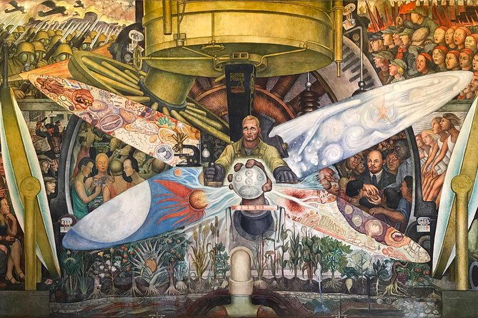Mexico City's Historical Center Icons - Palacio de Bellas Artes: end your tour with a landmark you can linger at