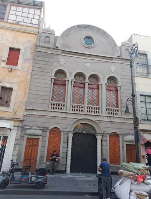 Mexico City's Jewish Quarter: Private Tour - Starting at the Zócalo: How the city sets the stage
