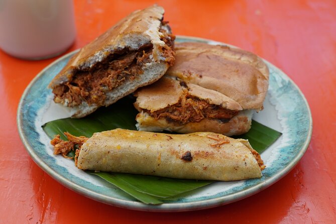 México City: Street Food to Home Cooking Food Tour - Meeting at Parque México and walking Roma on purpose