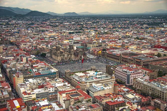 Mexico City Tour Bilingual Tour - Stop 4: Chapultepec Park, Reforma, and the Zona Rosa Pink Zone