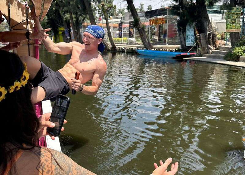 Mexico City: Xochimilco Boat Party with Unlimited Drinks - Free time in Xochimilco: what it’s for