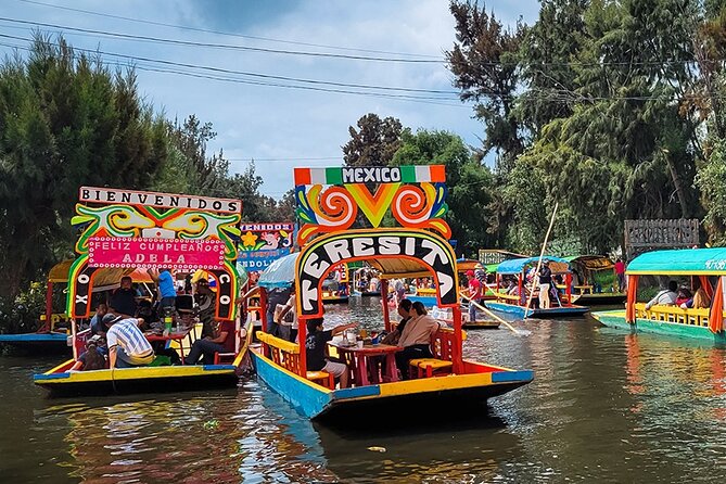 Mexico City: Xochimilco, Coyoacán and University City Tour - UNAM Biblioteca Central: art, stadium architecture, and a quick culture reset