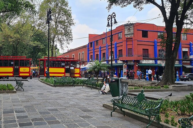 Mexico City: Xochimilco, Coyoacán and University City Tour - Who should book this tour, and who should pass