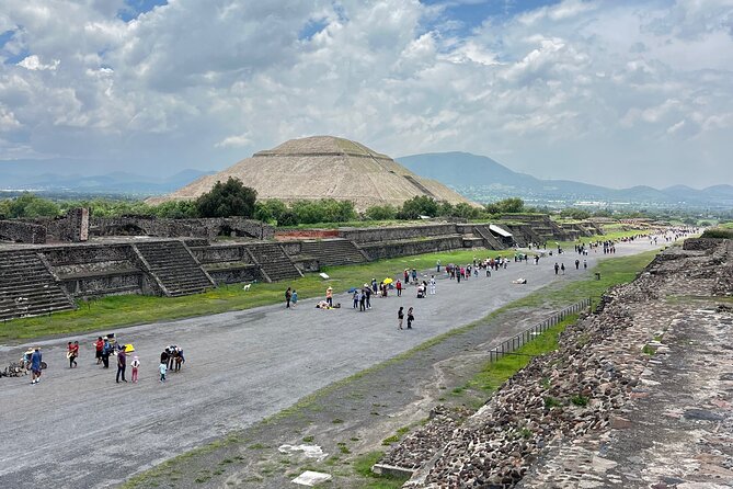Morning Tour of the Teotihuacan Pyramids - Pyramid of the Moon: alignment and the Causeway of the Dead