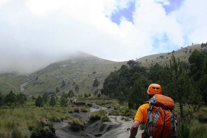 Mountaineering Malinche (4,460 meters) - Helmet on a mountain day: included safety that actually helps