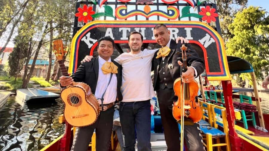 Music and Tequila in Xochimilco visits Coyoacán and CU - A 6-hour CDMX Circuit: Xochimilco, Coyoacán, and UNAM