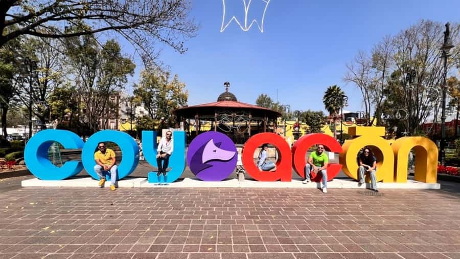 Music and Tequila in Xochimilco visits Coyoacán and CU - Starting at Fiesta Americana Reforma: meeting point and first impressions