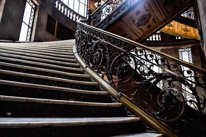 Must-see Buildings & Palaces of Mexico City - Guides and pace: what makes the difference on your date