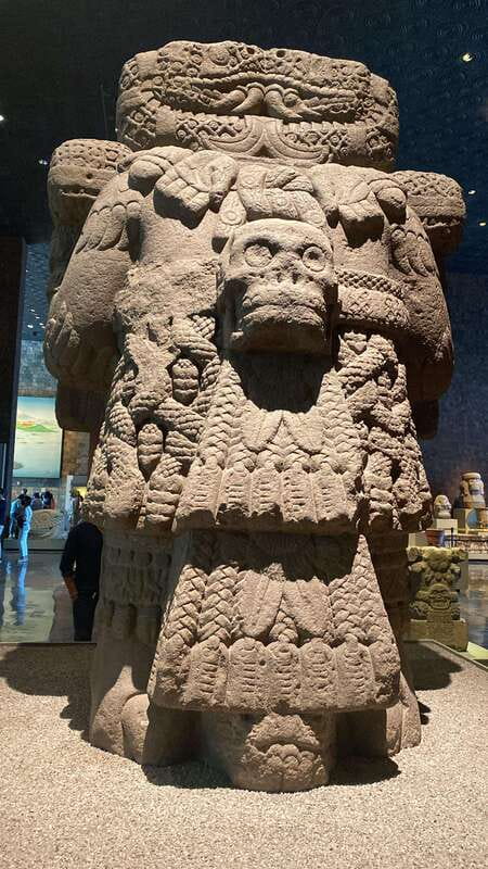 National Museum of Anthropology: a journey into Mexico's past - English lang. - The museum setting matters: Bosque de Chapultepec + big galleries