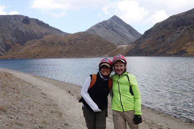 Nevado de Toluca (Walk through the lagoons of the Sun and the Moon) - The crater hike: climbing for views, then walking around the lagoons