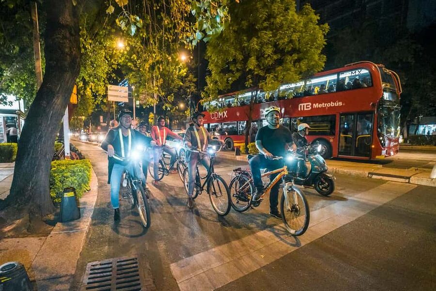 Night Street Food Bike Tour Mexico City - Roma by bike: bohemian streets, artsy energy, and a fusion taco stop