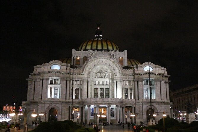 Night Tour of Mexico City Panoramic Ride on a Double-Decker Bus - Audio and Headphones: The Difference Between a Great Ride and a Frustrating One