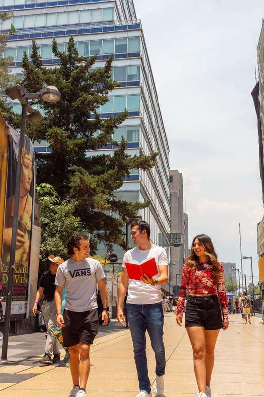 Poetry tour Mexico City - Casa de los Azulejos on Madero Street: Where the Tour Turns Literary