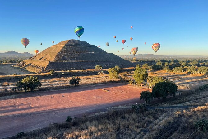 Private Balloon Flight in Teotihuacan with Breakfast in Cavern - Who this tour is best for
