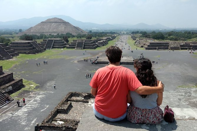 Private Combo 2 days: Teotihuacan+Basilica+Tlatelolco+Xochimilco+Frida+Coyoacan - Basilica de Guadalupe: spiritual Mexico with context