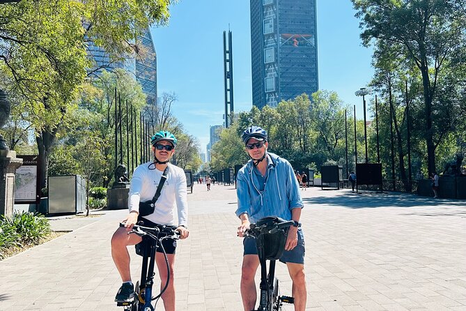 Private Ebike Tour in Chapultepec Forest in CDMX - Stop 6: Fuente Xochipilli